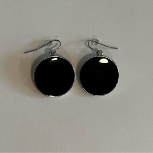 Charming Charlie Black & Silver Round Pendant Earrings NWOT